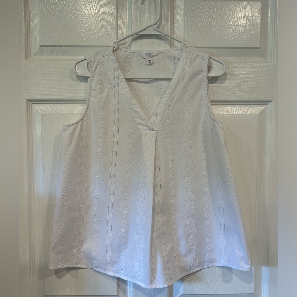 Time and Tru White V-Neck Eyelet Sleeveless Top